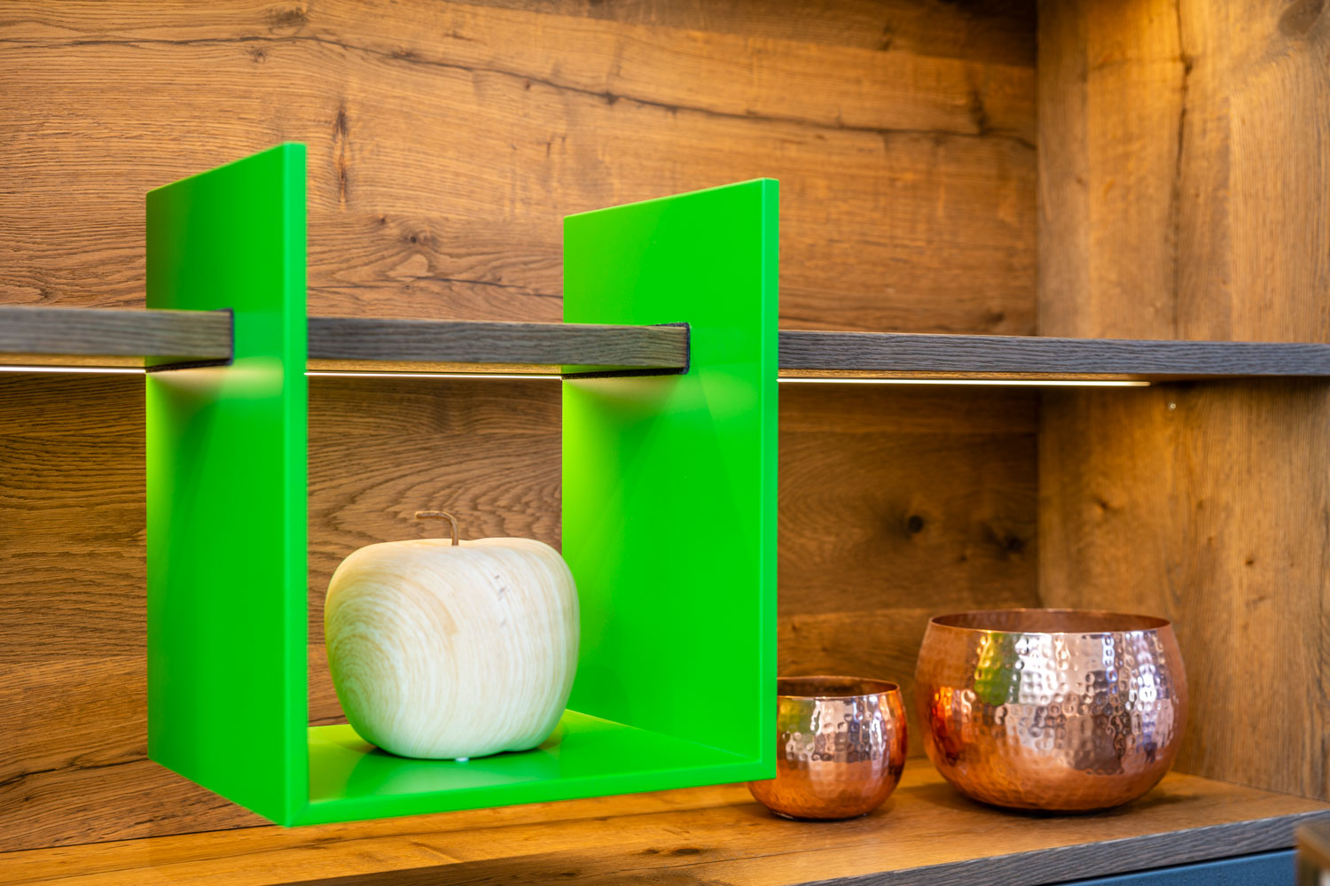 Unsere Werkstoffe: Wir setzen Holz, Glas, Kunstoff & Granit für Küchen ein